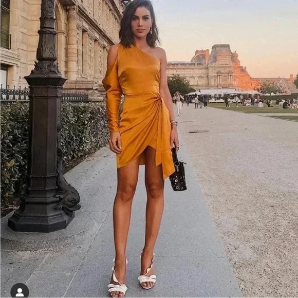 Camila Coelho Stella mini dress in gold - Picture 4 of 14